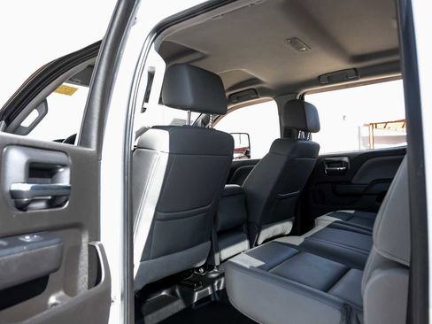 Used 2019 Chevrolet Silverado 3500 W/T w/ WT Convenience Package image 33