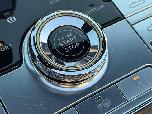 Certified 2024 Bentley Continental GT image 29
