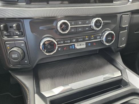 Used 2024 Ford F450 Platinum image 29