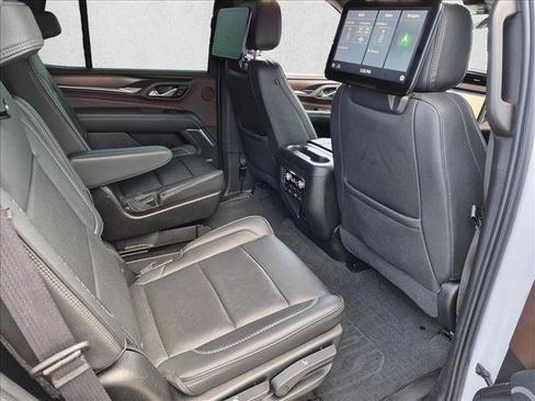 Used 2021 GMC Yukon Denali w/ Denali Ultimate Package AWD/4WD image 22