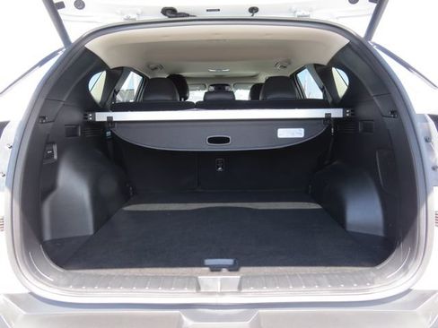 Used 2022 Hyundai Tucson SEL w/ Convenience + Premium Package FWD image 12