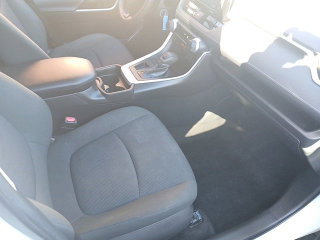 Used 2021 Toyota RAV4 LE FWD image 30