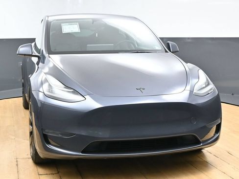 Used 2023 Tesla Model Y Long Range AWD/4WD image 3