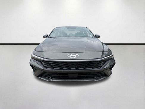 New 2026 Hyundai Elantra SEL Sport FWD image 9