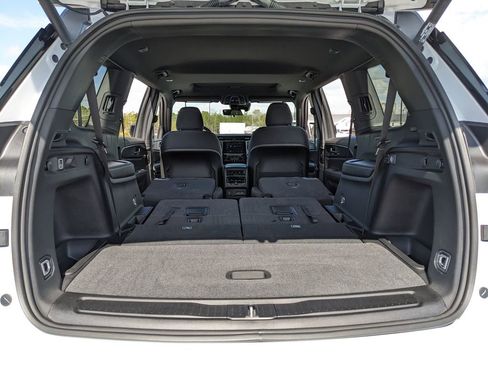 New 2026 Jeep Grand Cherokee L 2WD image 43