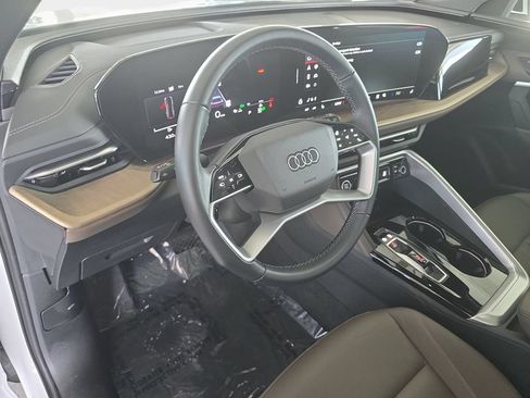 Certified 2025 Audi Q5 Premium w/ Convenience Package AWD/4WD image 22