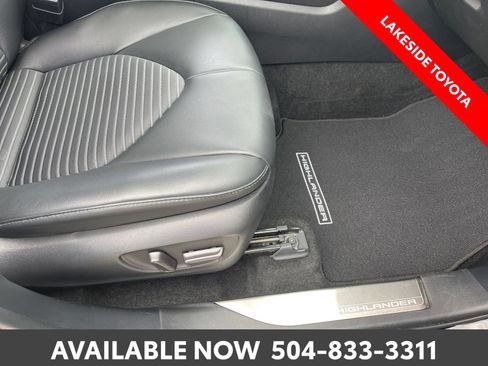 Certified 2024 Toyota Highlander XSE FWD image 18