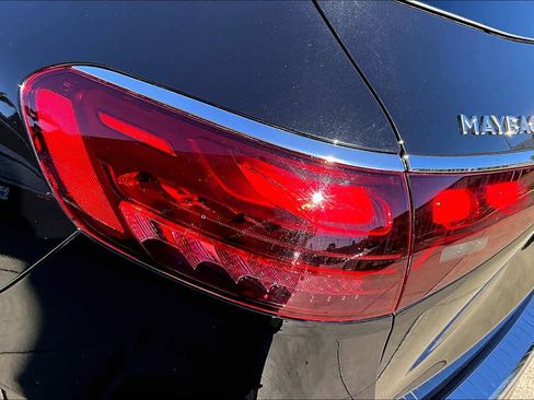 Used 2024 Mercedes-Benz Maybach GLS 600 Maybach GLS 600 image 28