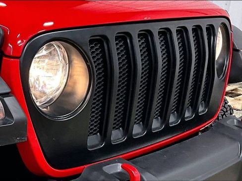 Used 2022 Jeep Wrangler Unlimited Rubicon w/ Xtreme Recon 35" Tire Package image 31