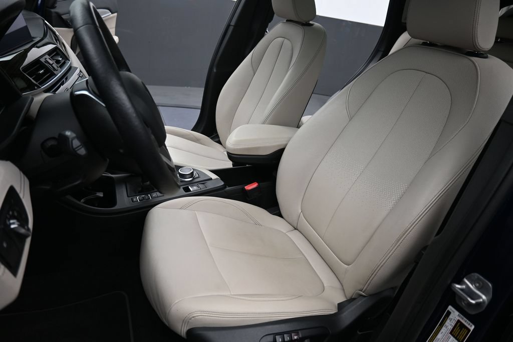 Used 2020 BMW X1 sDrive28i w/ Premium Package FWD image 11