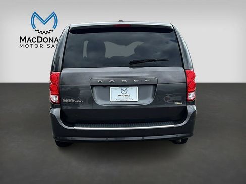 Used 2018 Dodge Grand Caravan SE w/ UConnect Hands-Free Group FWD image 6