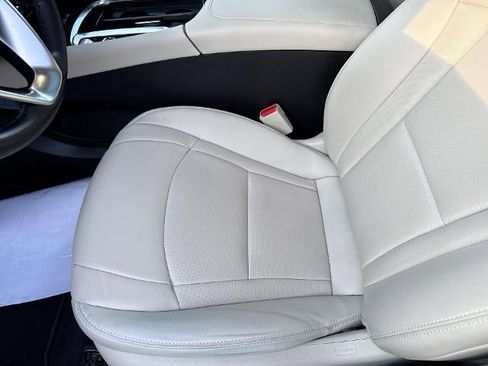 Used 2022 Buick Enclave Essence w/ Experience Buick Package image 21