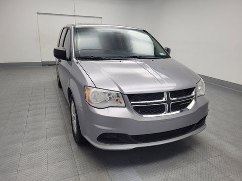 Used 2019 Dodge Grand Caravan SE image 14