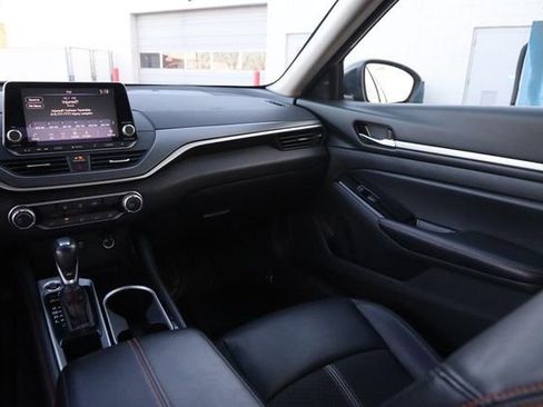 Certified 2024 Nissan Altima 2.5 SR FWD image 22