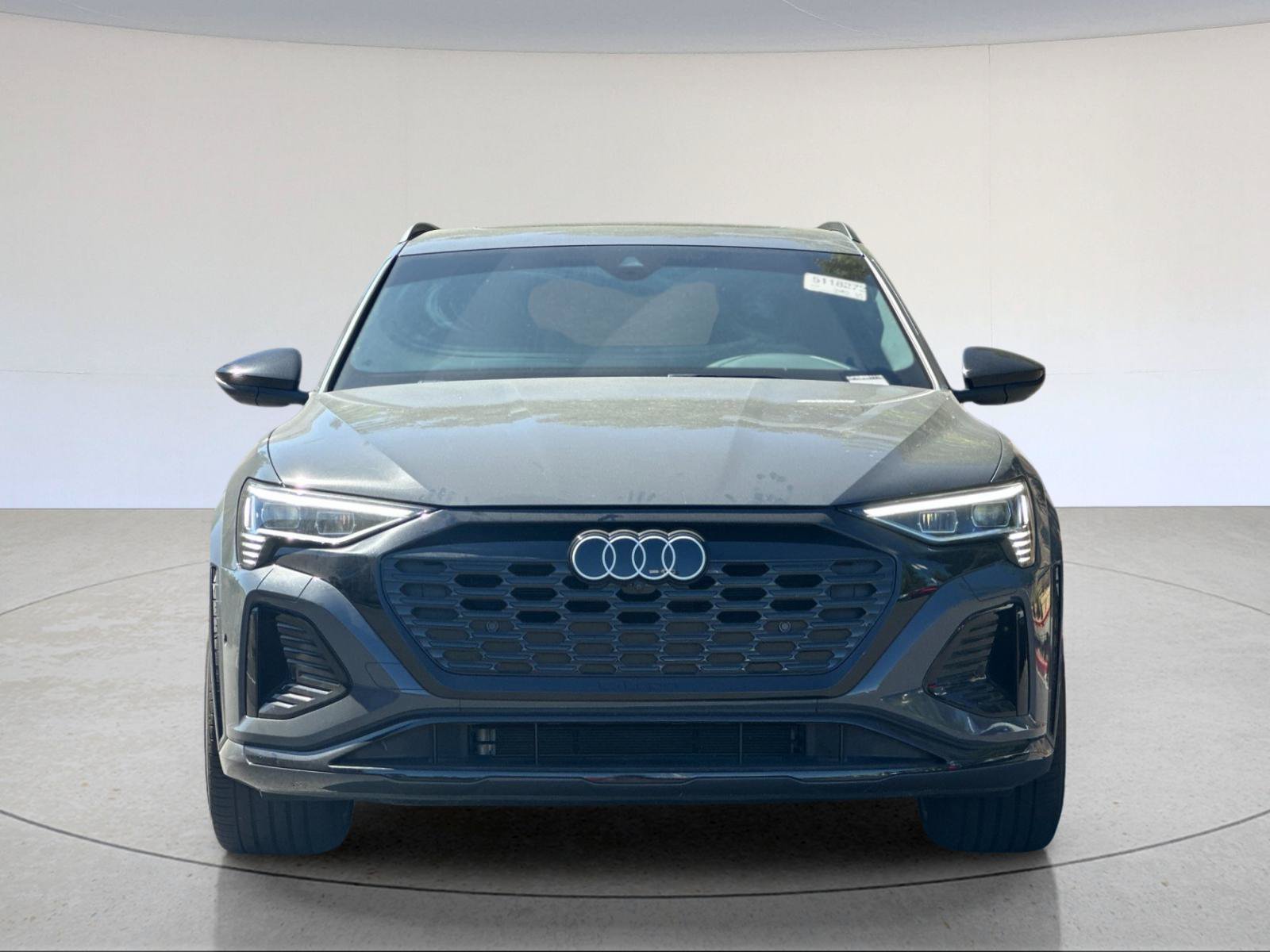 Used 2024 Audi SQ8 e-tron Premium Plus w/ Black Optic Package AWD/4WD image 9