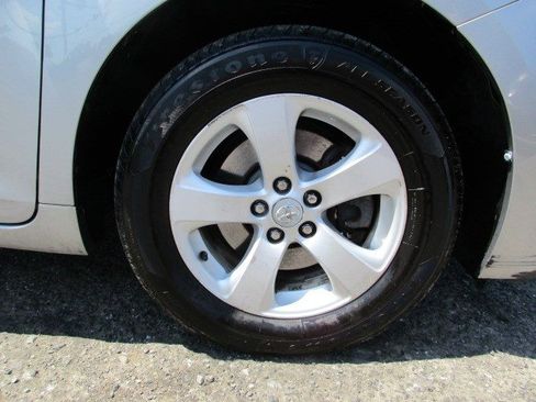 Used 2011 Toyota Sienna LE w/ Towing Pkg FWD image 11