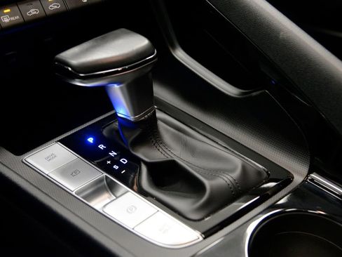 Used 2022 Hyundai Elantra SEL w/ Convenience + Premium Package image 25