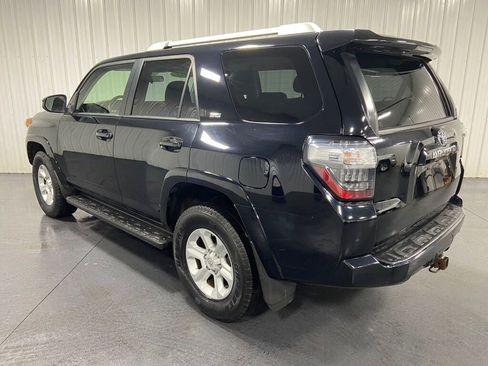 Used 2017 Toyota 4Runner SR5 image 3