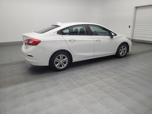 Used 2017 Chevrolet Cruze LT w/ Convenience Package image 10