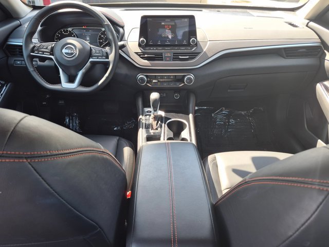 Used 2025 Nissan Altima 2.5 SR FWD image 18