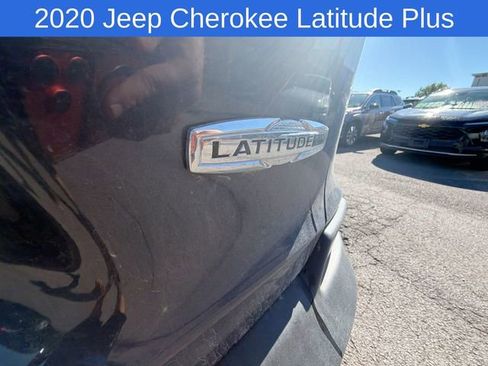 Used 2020 Jeep Cherokee Latitude Plus w/ Comfort/Convenience Group AWD/4WD image 8