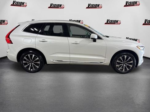 Used 2023 Volvo XC60 B5 Plus w/ Climate Package AWD/4WD image 4