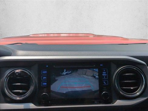 Used 2016 Toyota Tacoma TRD Sport w/ Towing Package AWD/4WD image 12