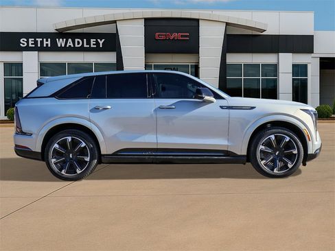 Used 2025 Cadillac Escalade IQ Sport 2 image 8