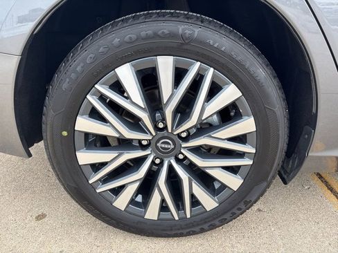 Used 2024 Nissan Altima 2.5 SV image 10