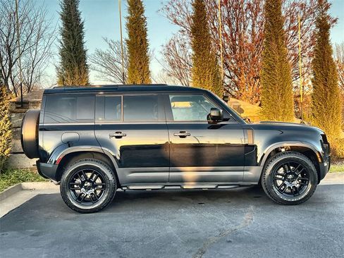 Used 2026 Land Rover Defender 110 S image 6