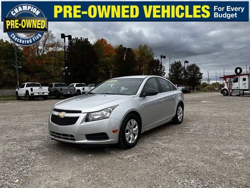 Used 2014 Chevrolet Cruze LS image 1