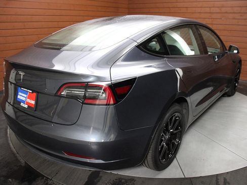 Used 2022 Tesla Model 3 image 71