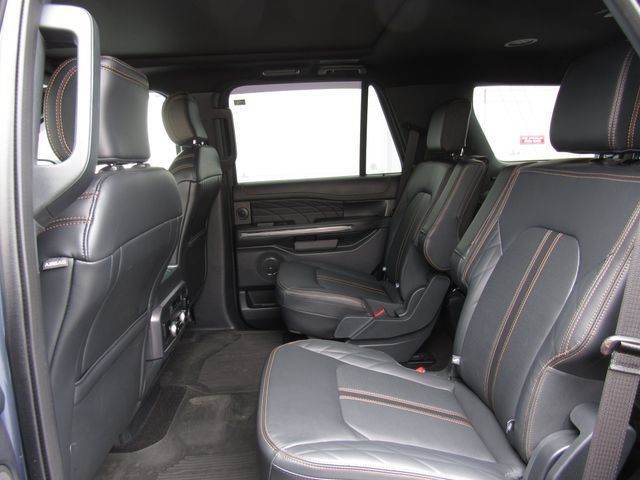 Used 2023 Ford Expedition Platinum AWD/4WD image 14