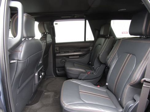 Used 2023 Ford Expedition Platinum AWD/4WD image 14