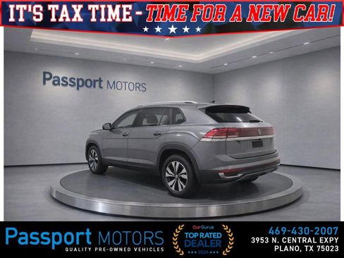 Used 2024 Volkswagen Atlas Cross Sport SE image 4