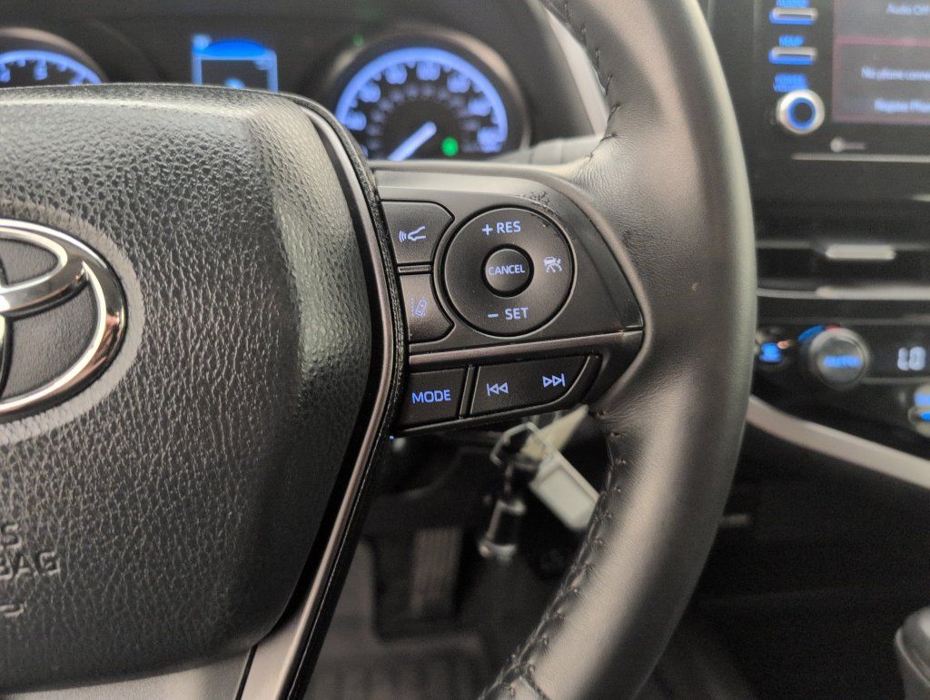 Used 2024 Toyota Camry SE FWD image 27