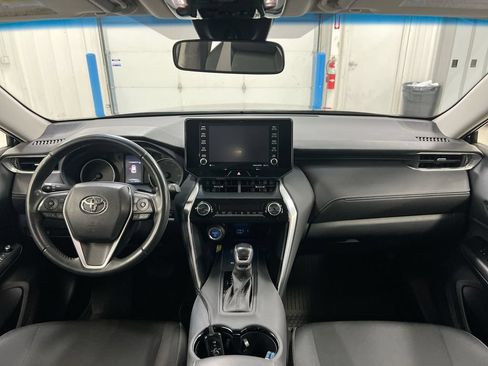 Used 2022 Toyota Venza LE AWD/4WD image 10