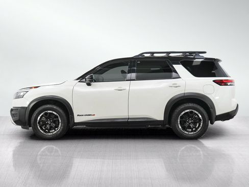 Used 2024 Nissan Pathfinder Rock Creek AWD/4WD image 2