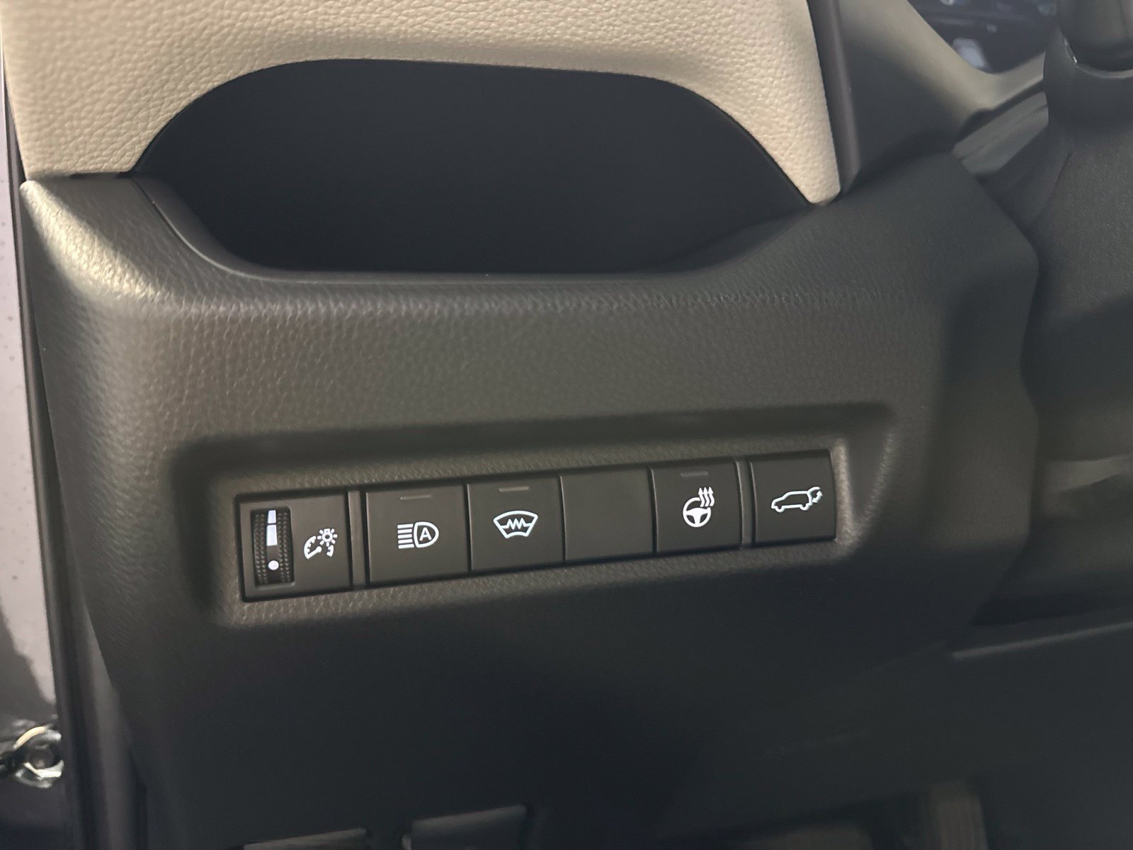 Used 2025 Toyota RAV4 XLE Premium w/ Weather Package AWD/4WD image 23