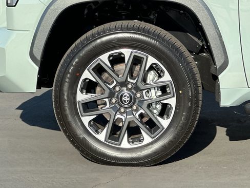 Certified 2026 Toyota Tundra Limited AWD/4WD image 24