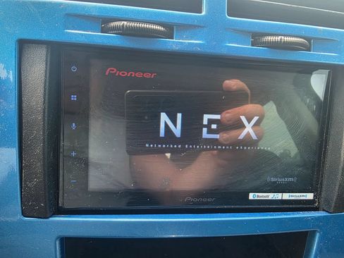 Used 2009 Dodge Caliber SXT FWD image 7
