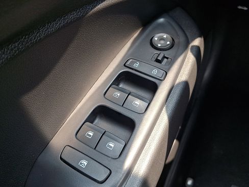 Certified 2023 Hyundai Venue Limited FWD image 24