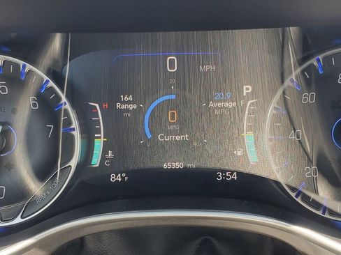 Used 2024 Chrysler Pacifica Touring-L FWD image 14