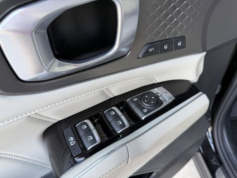 Used 2022 Kia Sorento AWD SX Prestige Plug-In Hybrid image 10