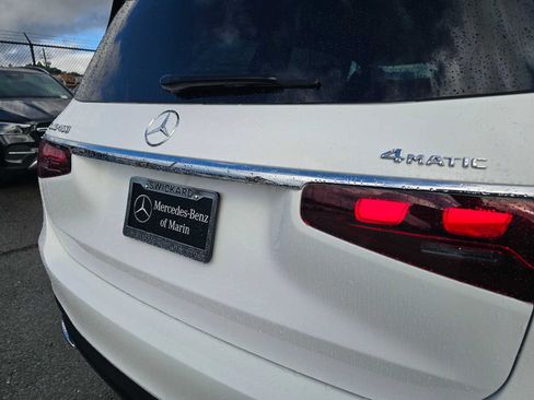 Used 2026 Mercedes-Benz GLS 450 4MATIC image 16