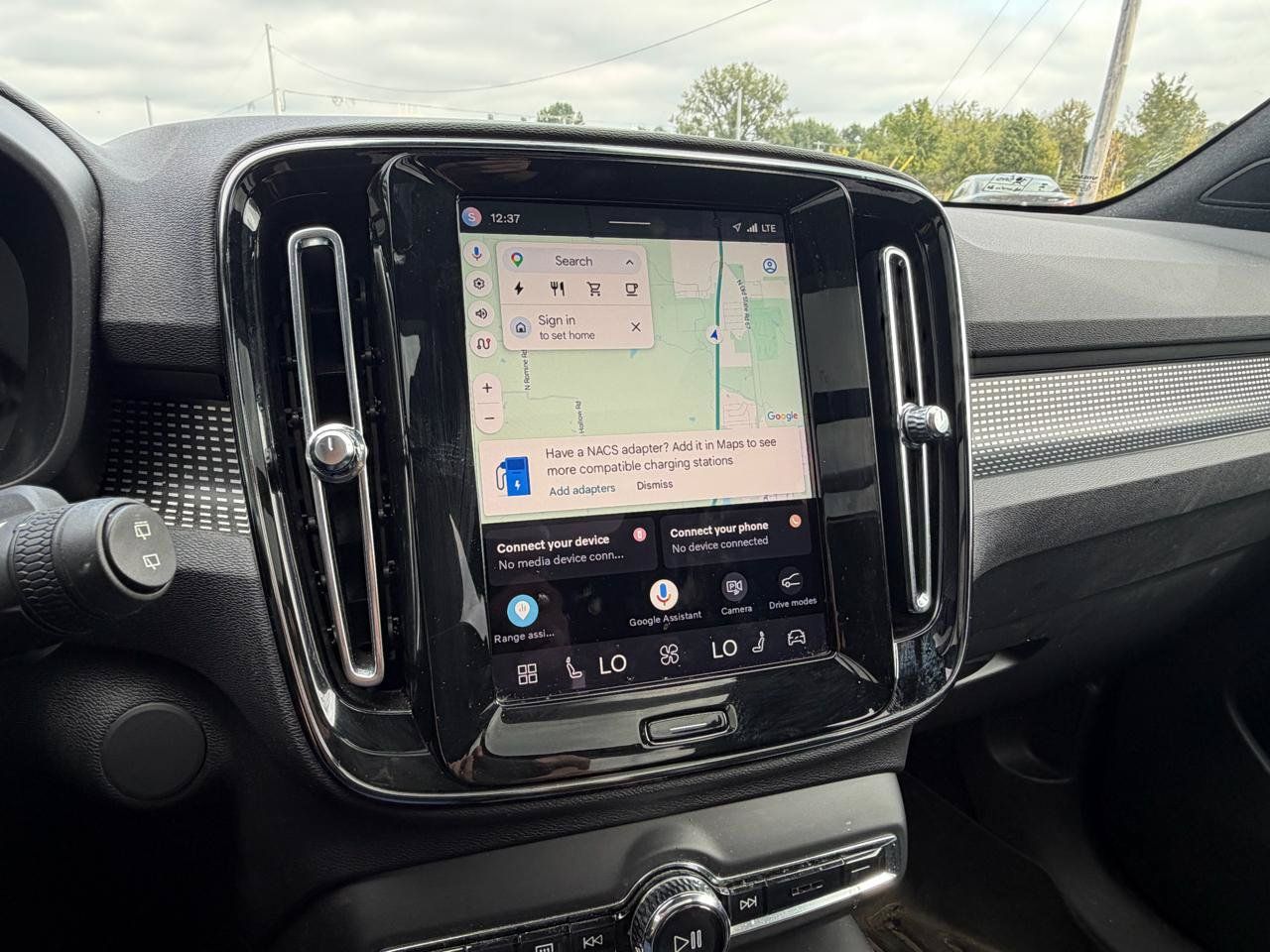 Used 2021 Volvo XC40 P8 Recharge AWD/4WD image 13