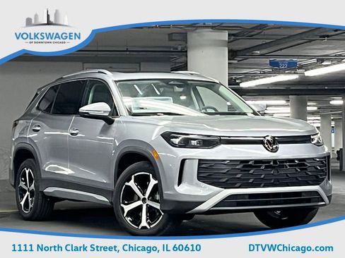 New 2026 Volkswagen Tiguan SE image 2