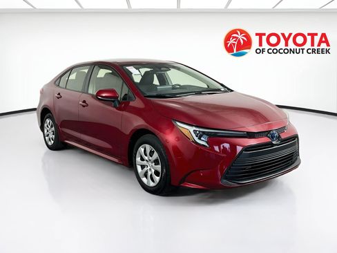 Used 2024 Toyota Corolla LE FWD image 1