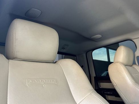 Used 2014 RAM 1500 Laramie w/ Convenience Group image 16