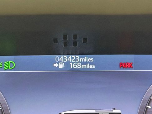 Certified 2021 Land Rover Defender 110 X-Dynamic SE image 20